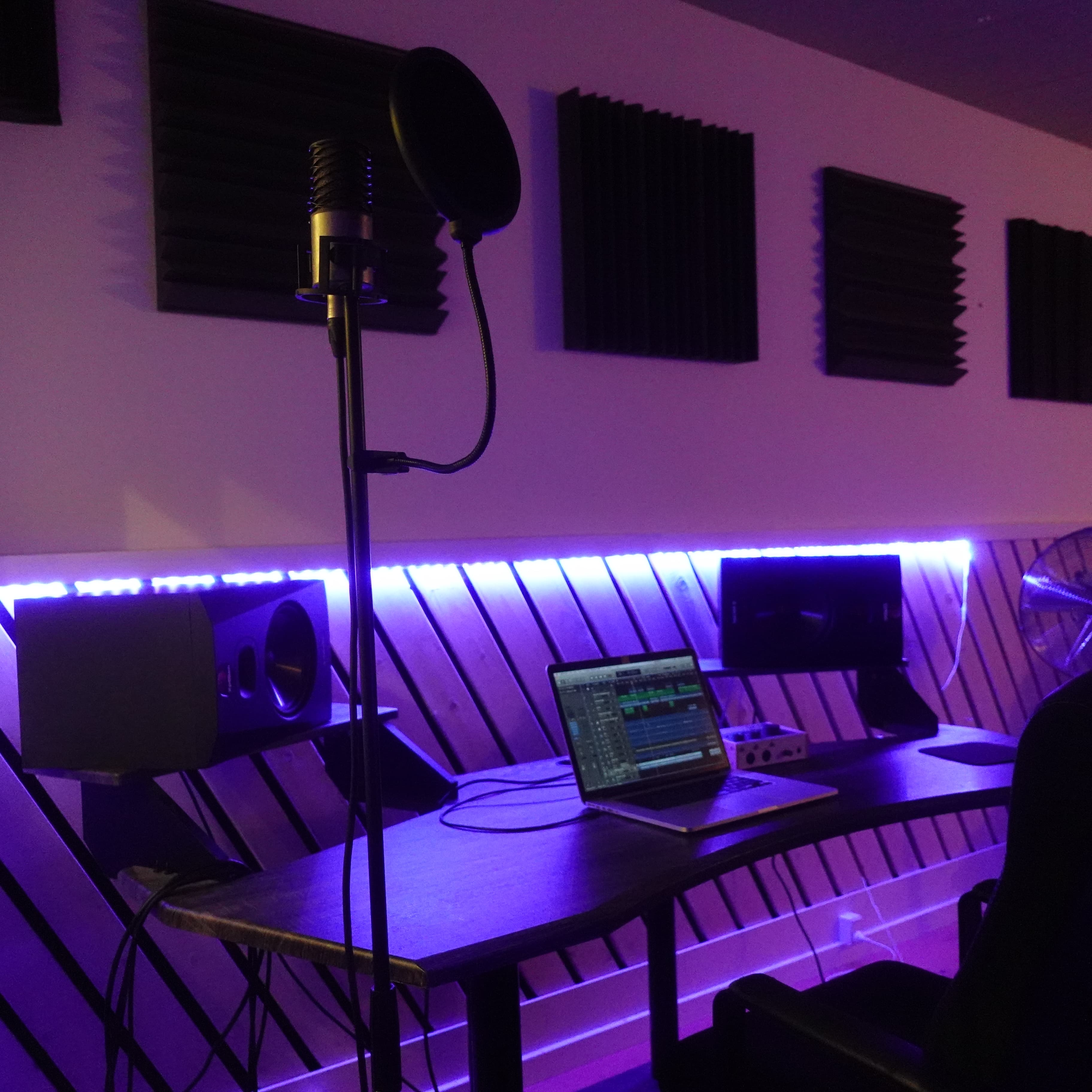 Another view of the workspace in Studio Six.